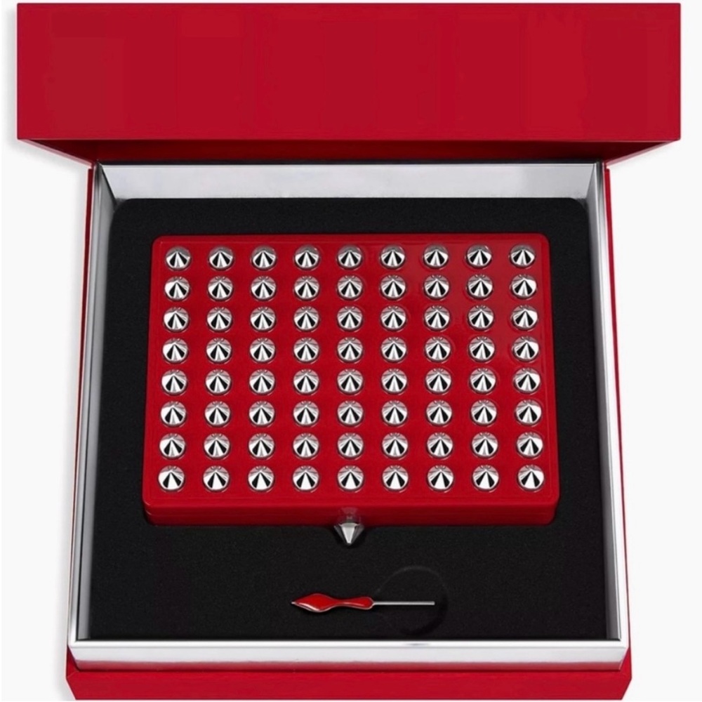 ❤️🔥 CHRISTIAN LOUBOUTIN ❤️🔥 Red Studded Gift Away - Picture 6 of 10